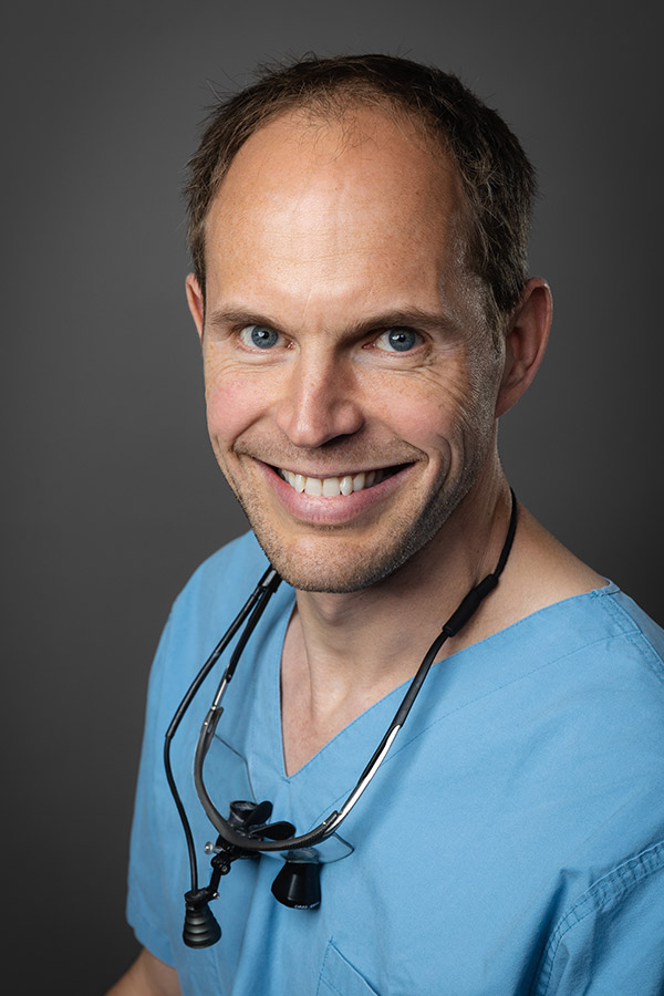 Dr. Robert Siering